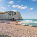 1 Bedroom Amazing In L'auber