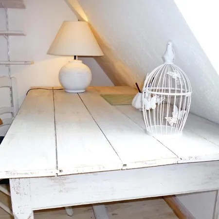 1 Bedroom Amazing In L'auber * Ectot-l'Auber