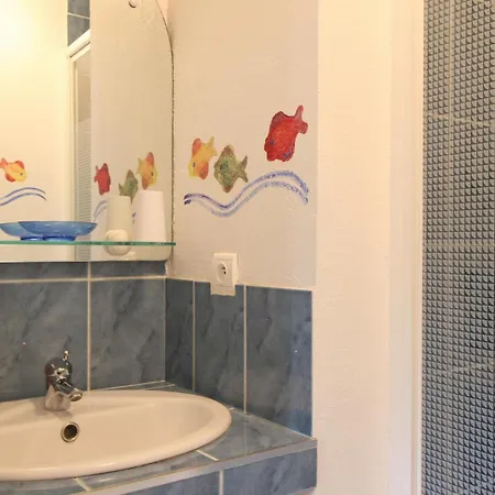 1 Bedroom Amazing In L'auber Ferienhaus